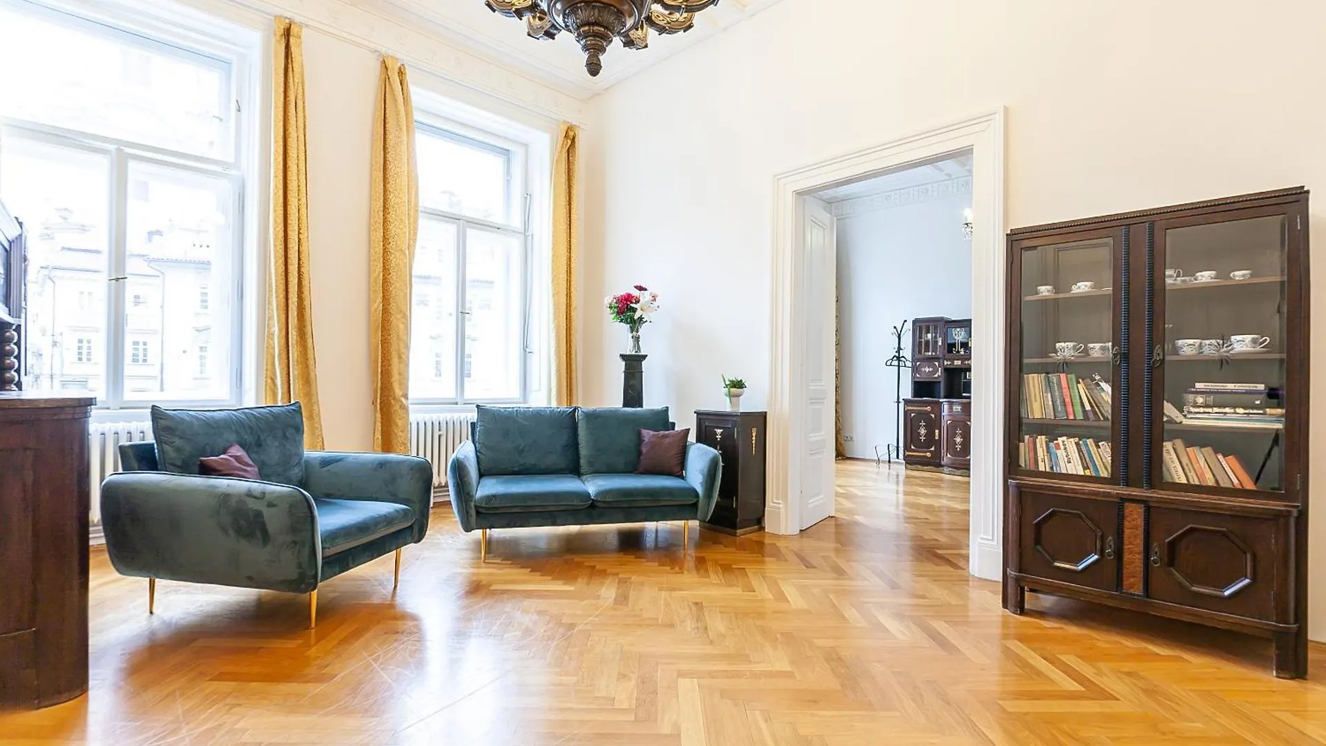 Royal Apartment By Charles Bridge View Of Saint Nicholas Church