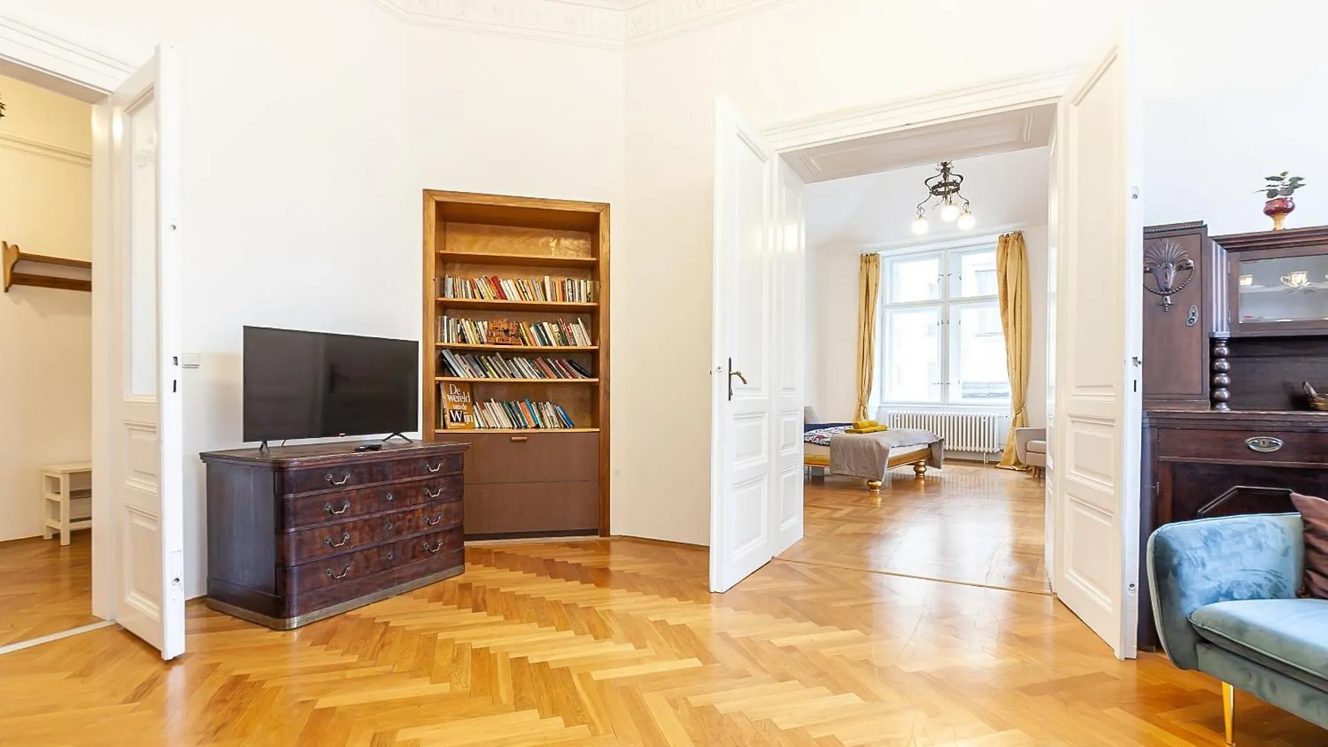 Royal Apartment By Charles Bridge View Of Saint Nicholas Church